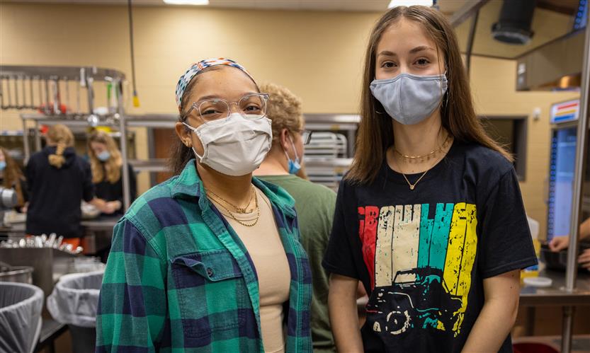 Culinary students bake pumpkin bread